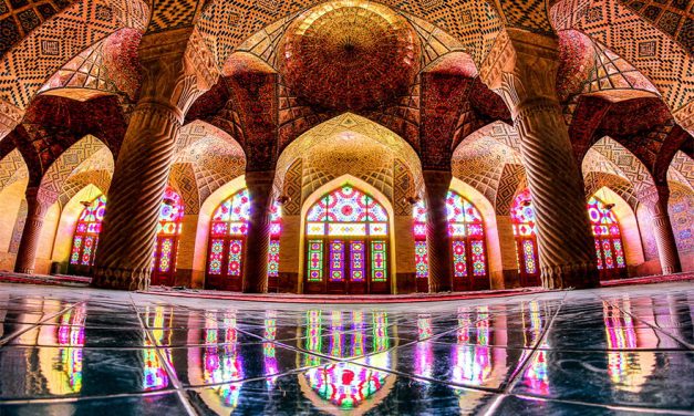 What Happens when Sun Light Hits this Mosque is Simply Amazing!
