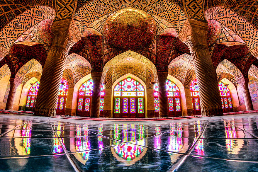 What Happens when Sun Light Hits this Mosque is Simply Amazing!